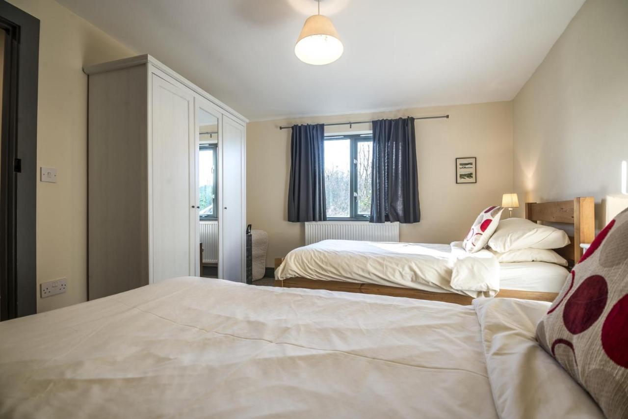 Rock Cottage - 3 Bedroom Holiday Home - Fishguard Extérieur photo