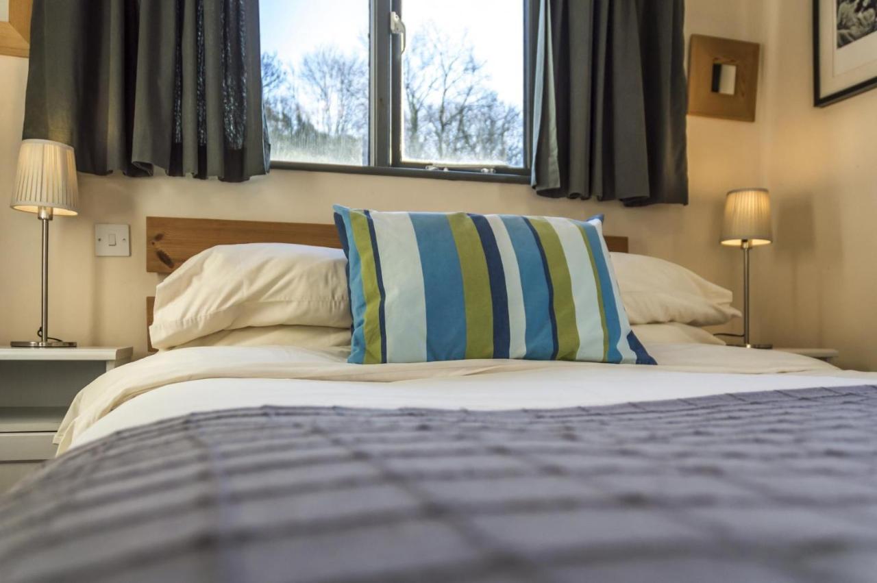 Rock Cottage - 3 Bedroom Holiday Home - Fishguard Extérieur photo