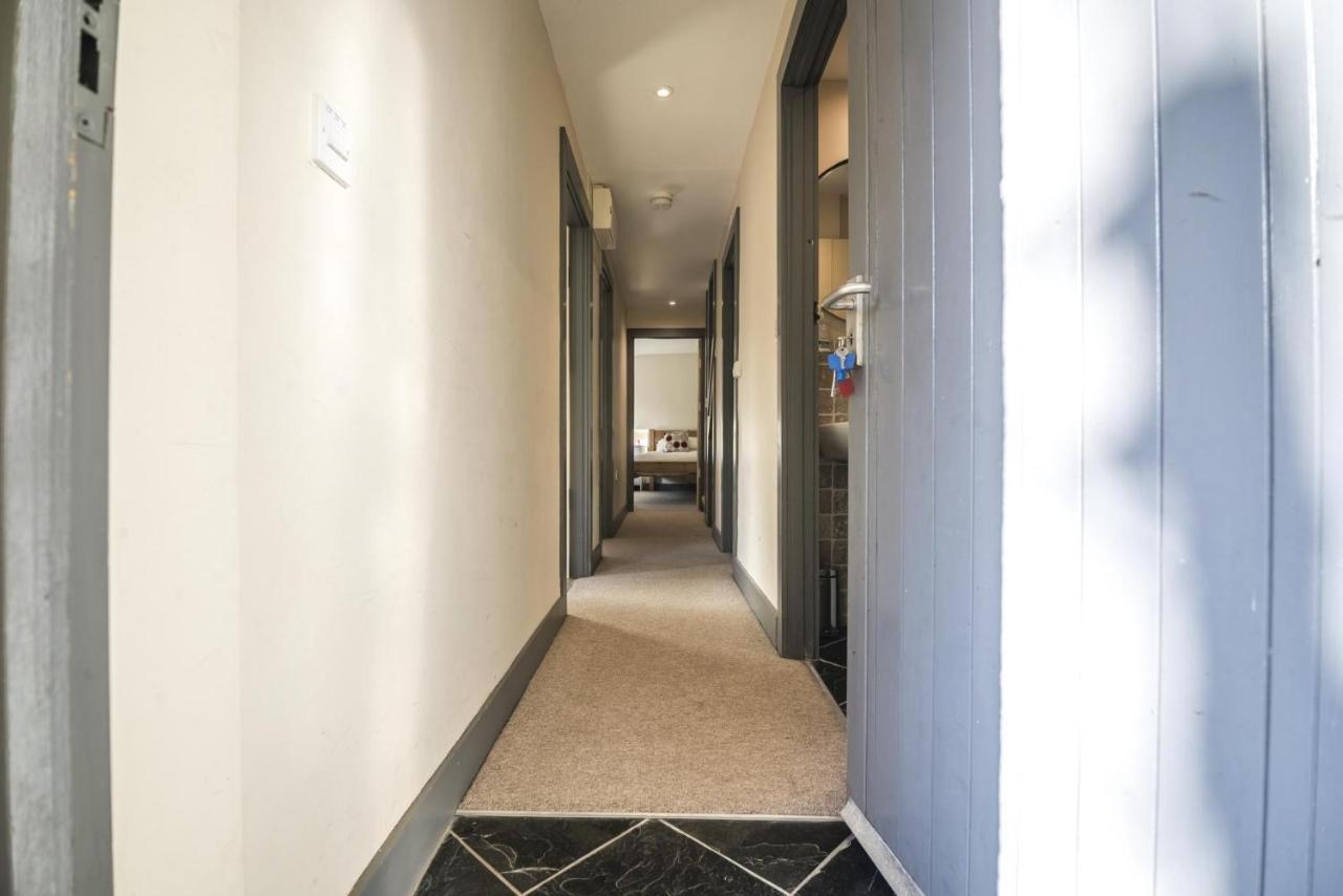 Rock Cottage - 3 Bedroom Holiday Home - Fishguard Extérieur photo
